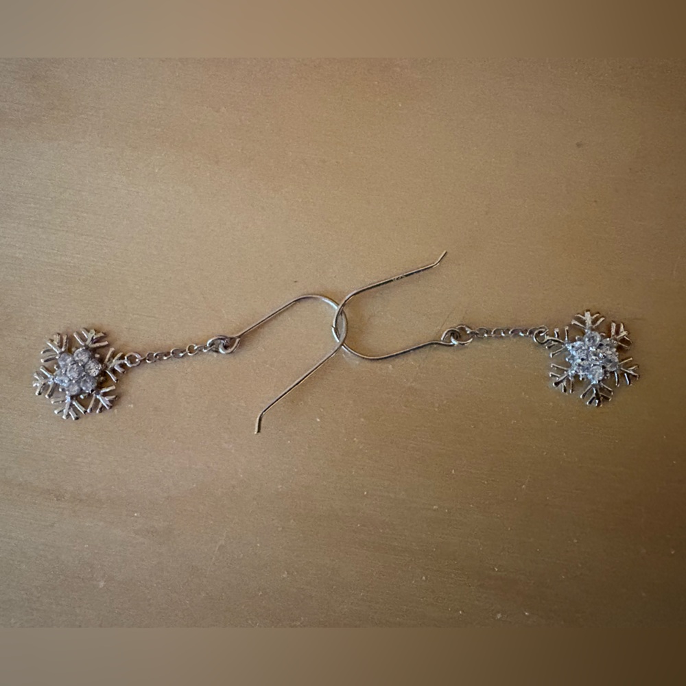 Elegant Silver Snowflake Earrings